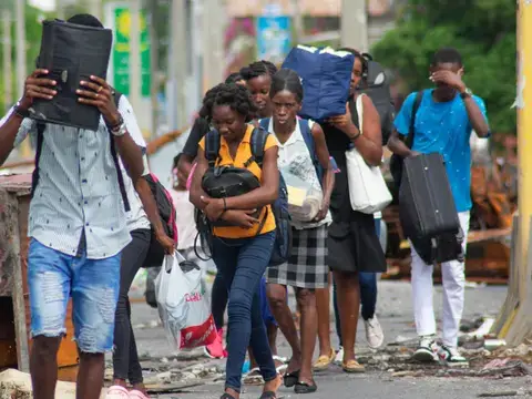 El impacto más grave de esta crisis lo sufren los niños, que son más de la mitad de la población desplazada, precisó la OIM.