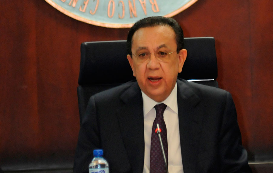 Héctor Valdez Albizu, confirmado gobernador del Banco Central.