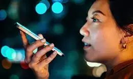 Investigadores sostienen que explosión de IA generativa y nuestra creciente familiaridad con los chatbots abren una nueva frontera de "tecnologías persuasivas".