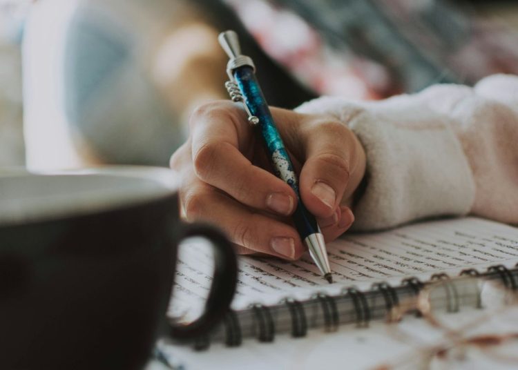 Los investigadores también utilizaron la interfaz de programación de aplicaciones de OpenAI para calcular el grado de similitud entre las historias.