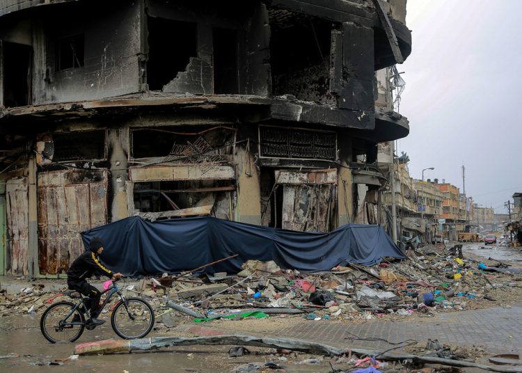 Muchos de los cerca de 1.9 millones de gazatíes desplazados, el 85% de su población, se refugian en el sur. - Fuente externa.