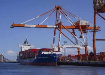 La previsión para el conjunto de Latinoamérica sube dos décimas este año (2.2%) y se mantiene sin cambios en 2026, hasta el 2.4%.