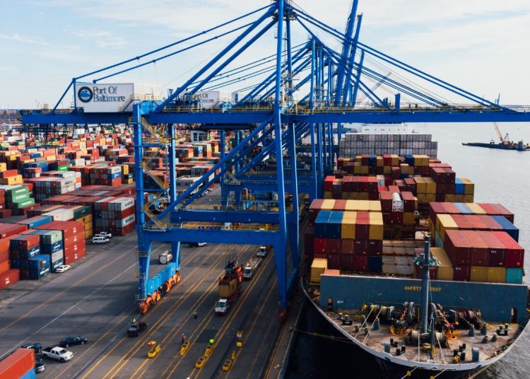 Las importaciones estadounidenses entre enero y marzo alcanzaron un pico de US$998,400 millones.