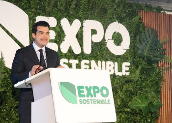 El director de Inapa, Wellington Arnaud, durante su intervención en el evento sobre políticas de sostenibilidad.