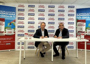 El acuerdo fue rubricado por Manuel Pozo Perelló, presidente ejecutivo de Industrias Banilejas y Elías Picado Fernández, director adjunto de Goya para el mercado europeo.