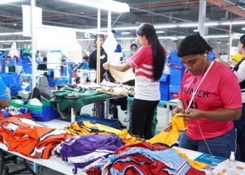 Se administran 424 naves y locales industriales, de los cuales 398 están ocupados y 248 empresas operan activamente.