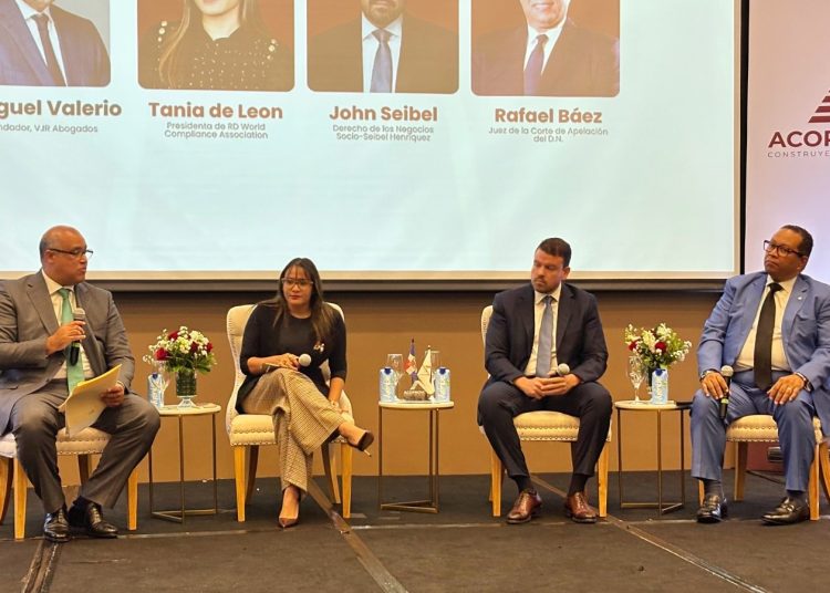 Representantes del sector construcción participaron en una jornada sobre cambios regulatorios y gestión de riesgos.