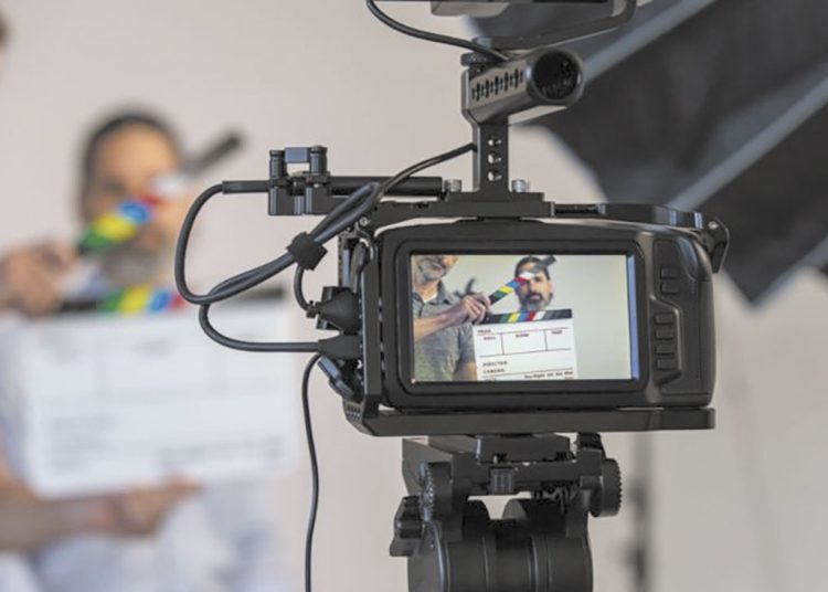 Los dominicanos trabajando en cine suman 2,206.