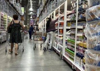 Según una encuesta realizada por el BC, prevén que Brasil cerrará este año con una inflación del 4.02% y que el índice caerá al 3.87% en 2025.