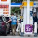 Canadá atribuye encarecimiento de la gasolina al conflicto en Oriente Medio.