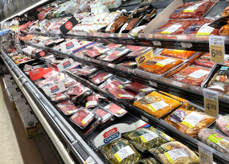 En los últimos 12 meses, el aumento de la inflación subyacente, que excluye los volátiles precios de la energía y los alimentos, fue del 3.4%, dos décimas por debajo del datos de abril, y el dato más bajo desde abril de 2021.