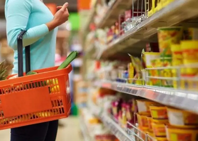 Según el informe de la BEA, el gasto de consumo disminuyó un 0.1% intermensual en el quinto mes del año.