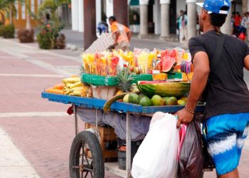 Eddy Olivares resaltó que el Ministerio de Trabajo tiene la meta de reducir a la informalidad laboral, que actualmente se sitúa en un 46.3%.