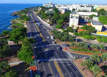 El informe también sugiere profesionalizar el sector del transporte por carretera a través de una regulación más efectiva, desarrollo de capacidades y oferta de incentivos para coordinar el transporte de mercancías.