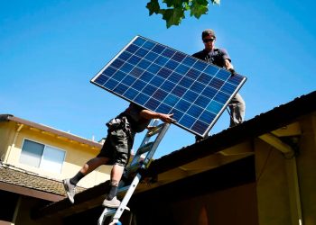 El esquema de generación distribuida dispondrá que las empresas distribuidoras de electricidad instalen un medidor bidireccional a las residencias o empresas que se conectan a la red de distribución. | Fuente externa