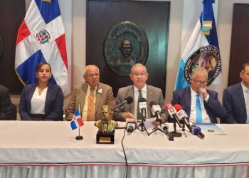 También, criticó la "irresponsable" actitud de la comunidad internacional ante la crisis en Haití.