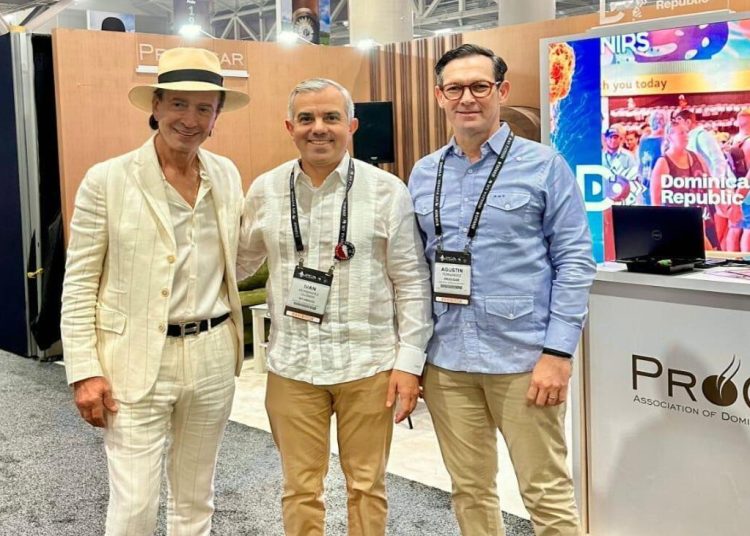 Iván Hernández Guzmán participa en la Convención de la Asociación de Cigarros Premium de los Estados Unidos, realizada en el New Orleans Ernest Memorial Convention Center, en New Orleans.