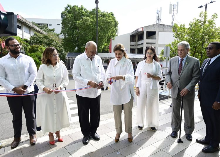 Corte de cinta del “Intecnología 2024”.