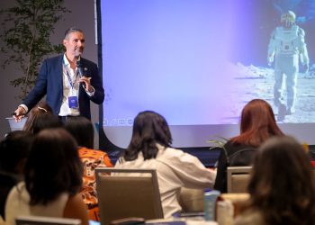 Emilio Torres, economista, coach corporativo en liderazgo transformacional y gestión de equipos.