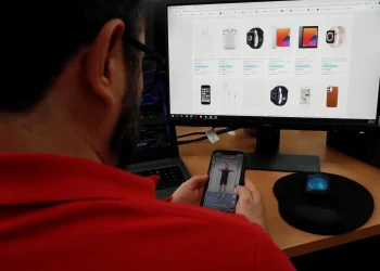 La mayoría usaron sus dispositivos con internet para comunicarse (93.3%), redes sociales (91.5%), entretenimiento (88.1%), buscar información (87.7%), capacitación o educación (82.1 %) o acceder a contenidos audiovisuales (77.8 %).