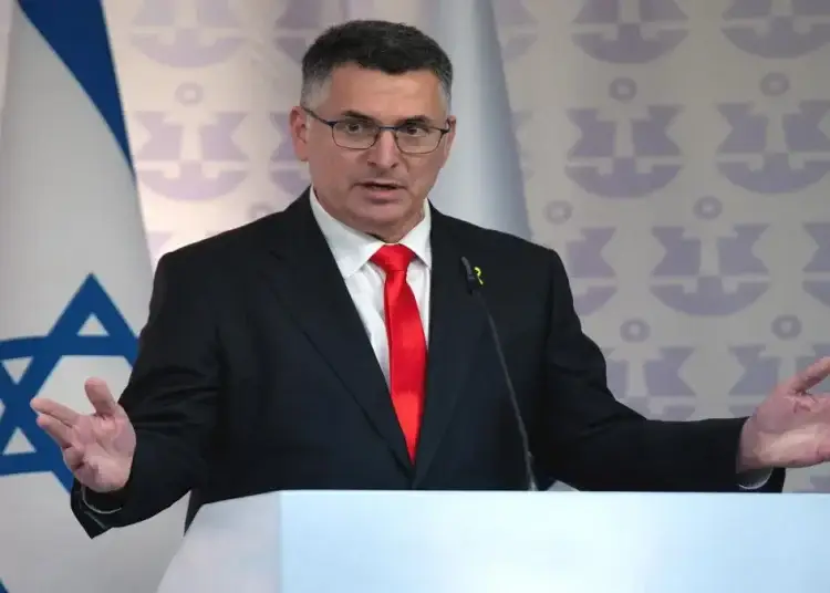 La aceleración del suministro de armas se suma a la decisión de Trump del pasado 25 de enero de descongelar el envío al Estado hebrero de un cargamento de 1,800 bombas MK-84, de 900 kilos cada una, que había sido paralizado por su antecesor, Joe Biden.