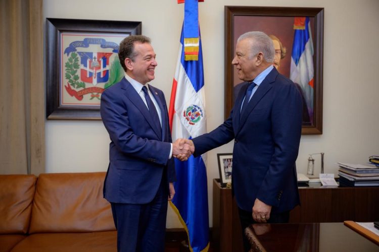 Bautista reconoció la efectividad del nuevo ministro del Mivhed en responsabilidades anteriores.