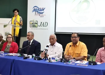 Con respecto al sector camaronero, indican que aún no se ha recuperado del impacto de la pandemia y que antes de 2020, la producción alcanzaba unas 3 toneladas por ciclo, equivalente a unas 6,000 libras.