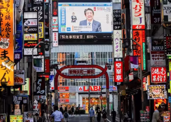 En concreto, en el primer trimestre de 2025, el consumo de los hogares se mantuvo estable, después del crecimiento del 0.1% en el último trimestre de 2024.