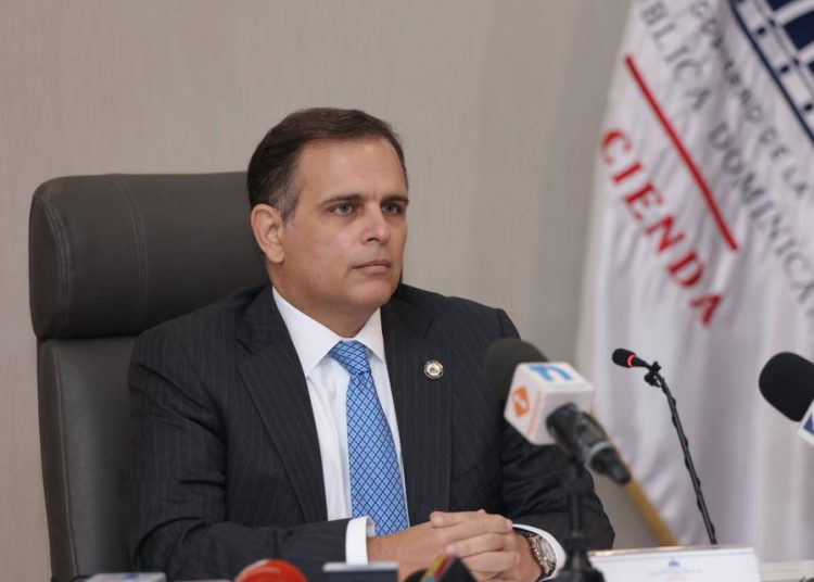El ministro de Hacienda, Jochi Vicente, durante la presentación del cierre fiscal del 2021.