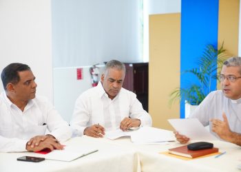El ministro Santos propuso una metodología de trabajo que permita avanzar con rapidez, estableciendo objetivos claros y justos.