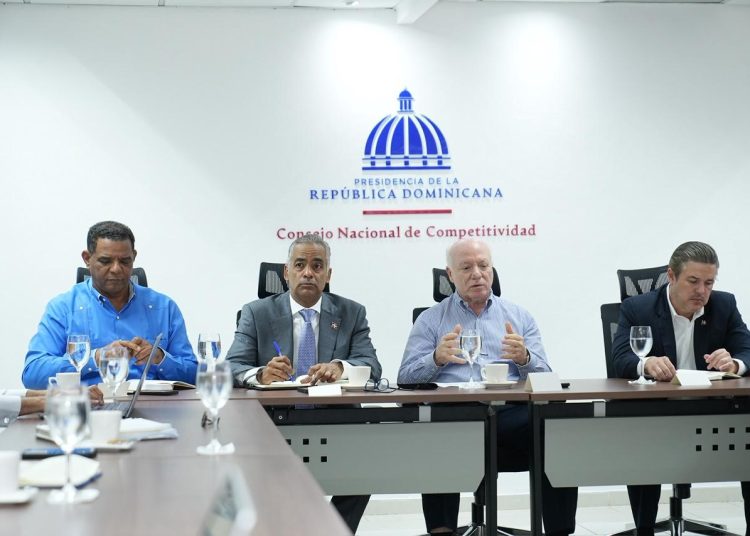 La sesión fue encabezada por Peter Prazmowski, director del Consejo Nacional de Competitividad.