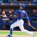 En segundo lugar, se encuentra el dominicano Juan Soto, quien firmó en diciembre de 2024 un contrato récord con los Mets de Nueva York por US$765 millones a 15 años.