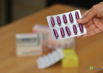 El 37% de la población compra medicamentos mensuales.