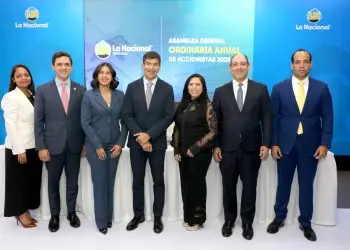 El gerente general de Fiduciaria La Nacional, César Augusto Páez, enfatizó el hecho de que, durante su primera década, la institución logró un crecimiento sostenido y una posición destacada entre las primeras fiduciarias del país.