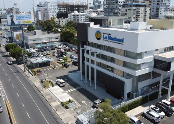 Además, resalta crecimiento en créditos comerciales.