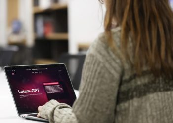 La primera versión de Latam GPT se ha desarrollado con base en datos textuales.