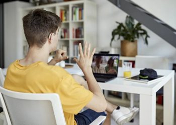 Aseguran que la herramienta hace que el aprendizaje de la lengua de señas de cualquier país "sea fácil y accesible para usuarios de todo el mundo".