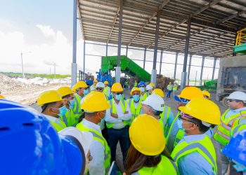 D´Aza expone necesidad de los gobiernos locales de contar con más recursos para elevar la calidad del servicio de limpieza y recolección de residuos.