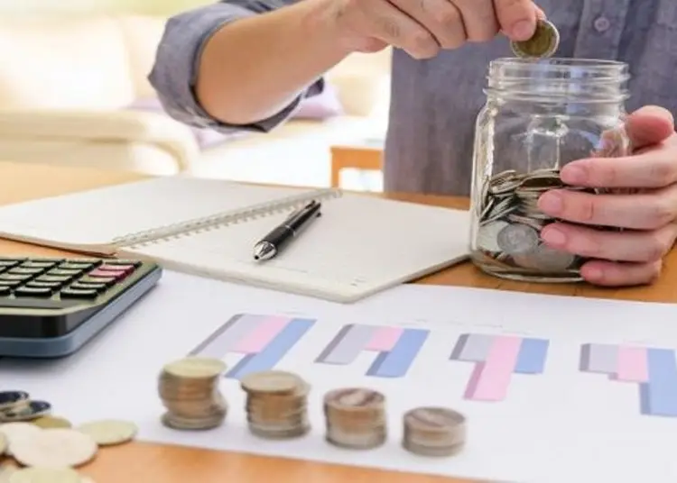 Un presupuesto bien estructurado permitirá asegurar que se pueden cubrir los gastos diarios sin depender del apoyo financiero parental.