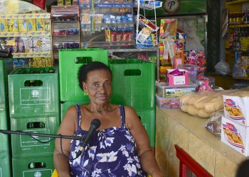 Satisfacer las demandas de sus clientes es una meta de Lidia Mateo.