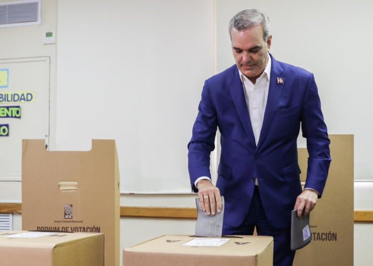 Presidente de la República, Luis Abinader.