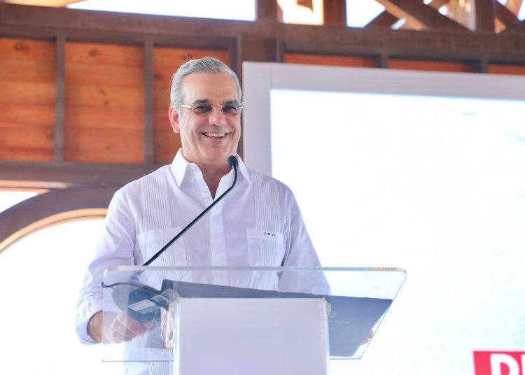 Luis Abinader, candidato presidencial por el PRM.