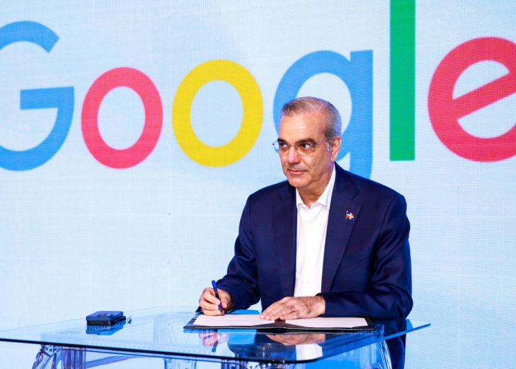 El presidente Luis Abinader firmó el Decreto 113-26 que declara de alta prioridad nacional la construcción y establecimiento de puertos de intercambio digital en el país.