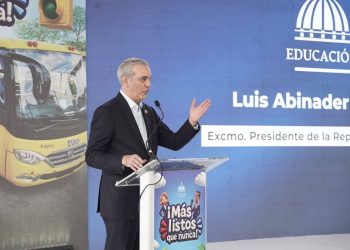 Abinader los exhortó a asumir con entusiasmo y responsabilidad este nuevo año escolar.