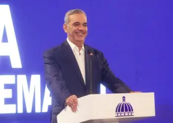 Resaltó inverción de RD$6,000 millones en programas de apoyo a los gobiernos locales, enfocados en la construcción y mejora de aceras, contenes, asfaltado de calles, funerarias, cementerios, mataderos y espacios públicos.