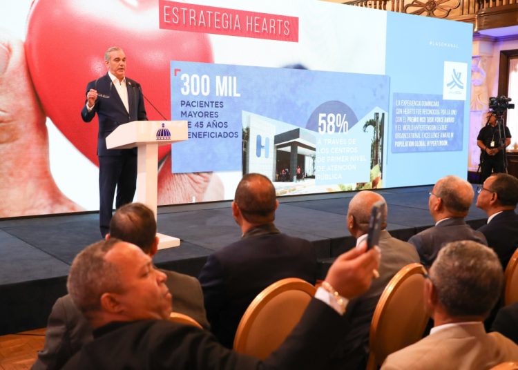 Luis Abinader expresó que entre 2021 y 2024 se crearon 154,000 empleos formales, con una tasa de ocupación femenina que subió de 47.78% a 49.45%.