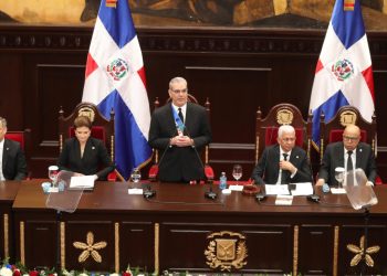 Destacó que en la reciente feria FITUR se lanzaron nuevas Marcas Destino: Miches como "la nueva joya dominicana"; Samaná como "el santuario de la diversidad del Caribe"; la Costa del Ámbar como una propuesta multifacética; y Santiago como un nicho del mercado turístico MICE, además del turismo de salud, deporte y cultura.