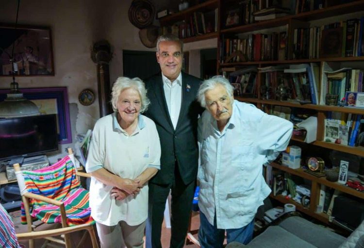 José ‘Pepe’ Mujica falleció la tarde de martes en Montevideo, Uruguay, a los 89 años, un año después de que le descubrieran un tumor maligno en el esófago.