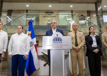 Luis Abinader encabeza reunión del Consejo de Seguridad y Defensa Nacional para evaluar la situación regional e internacional.