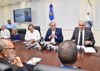 El director del Inabie detalló que el servicio estará presente en 7,033 centros educativos públicos del país.